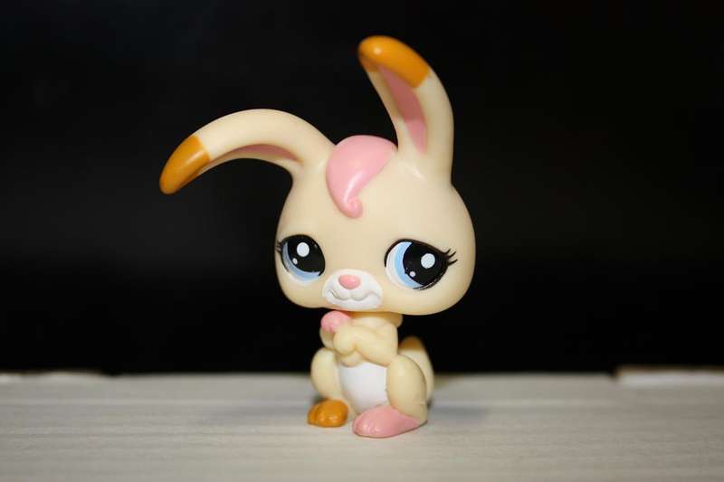 Littlest Petshop - Cream Bunny