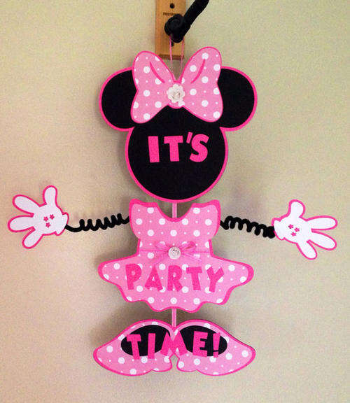 Handmade Minnie Mouse Party Supplies - welcome signage