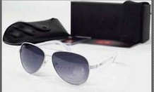 RAY BAN AVIATOR SUNGLASSES POLARIZED UNISEX, NEW WITH BOX, TAGS ETC.