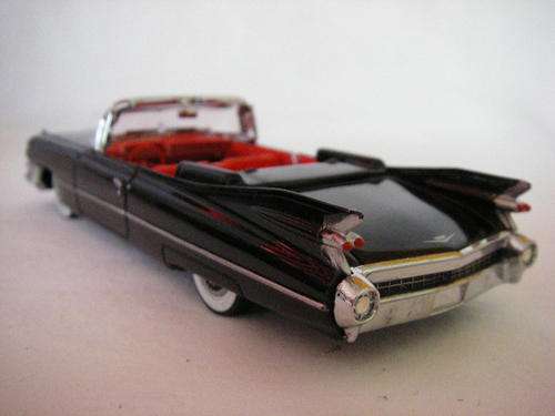 Matchbox Collectibles MOY scale 1:43 1959 Cadillac Coupe De Ville in original box with certificate