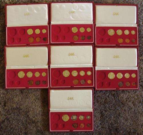 47 x PROOF COINS (1974 50c TO 1/2c X 5 SETS + 1976 20c TO 1/2c X 2 SETS) VALUED @ R795