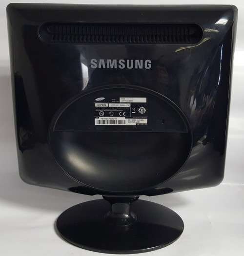 SAMSUNG SYNCMASTER 732N LCD MONITOR
