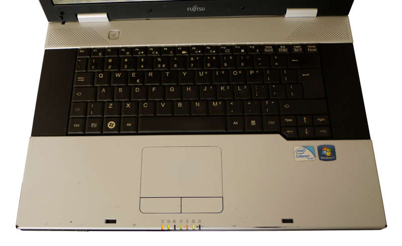 Fujitsu Esprimo Mobile V6535 (Model:MS2239) Laptop