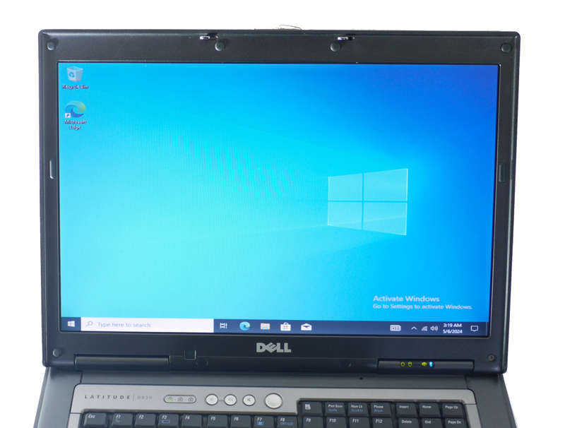 Dell Latitude D830(PP04X) Laptop