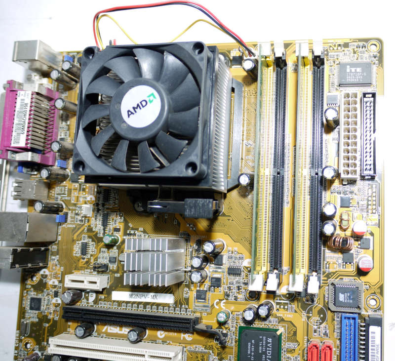 ASUS Motherboard combo AMD Sempron (tm) Processor 2800+ DDR2 Socket 754