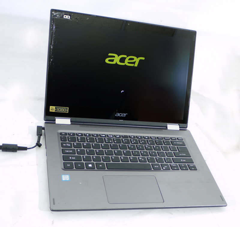 Acer Spin SP314-51 - Intel i3 6006U @ 2.00GHz, 1 TB HDD, 4 GB RAM (CRACKED SCREEN GLASS) Laptop
