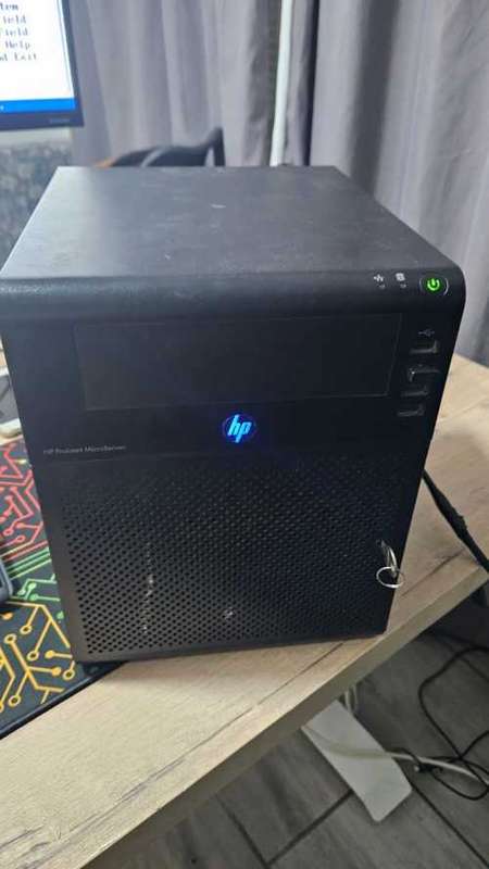 HP Proliant N36L Microserver