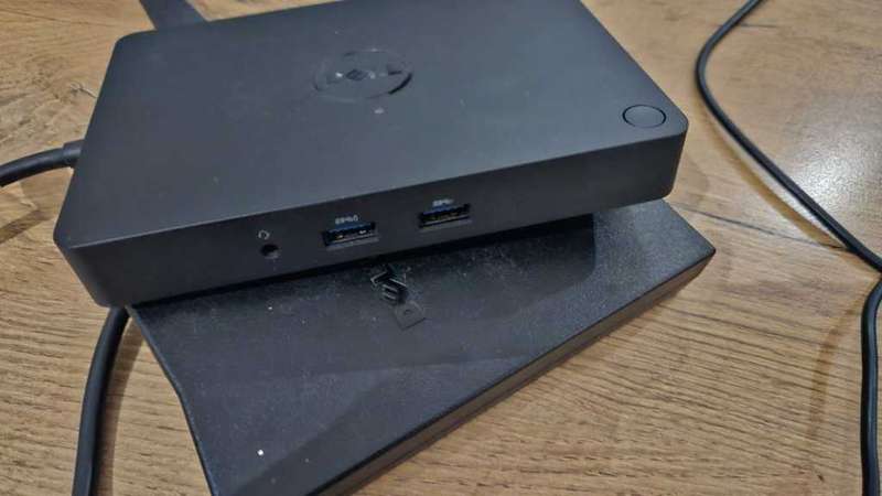 Dell Docking Station WD15 with 130w Power Supply