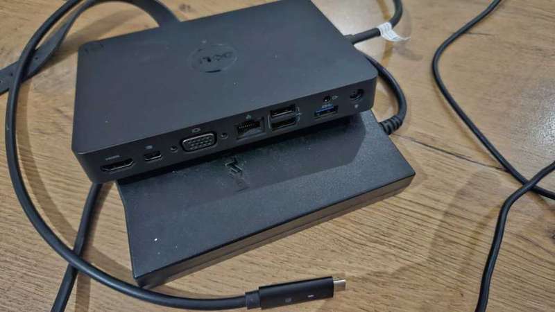 Dell Docking Station WD15 with 130w Power Supply
