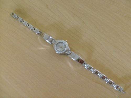 LADIES SILVER  Quartz Watch Brand New jewel encrusted face