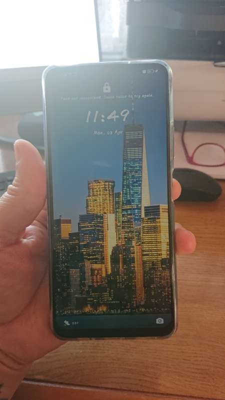 HAUWEI Nova Y70 Dual Sim, extra 64 GB Memory card included PLUS set of Bluetooth Headphones