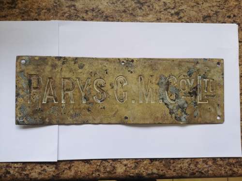 PARYS sign