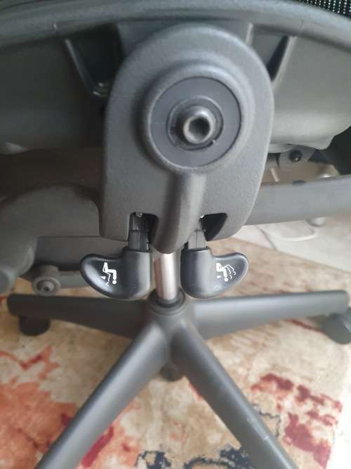 ERGONOMIC HERMAN MILLER CHAIR