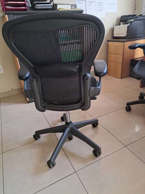 HERMAN MILLER CHAIR