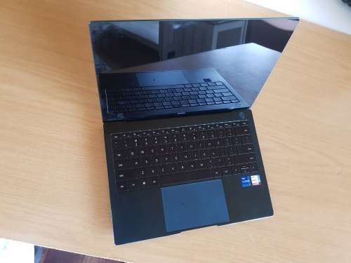 Huawei MateBook X Pro 2021 13.9` | i7 11th gen | 1TB NVME SSD | 16GB DDR4 | Forest greeen | (READ!)