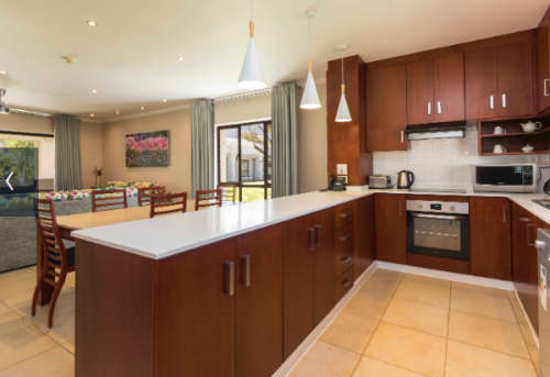 Luxurious Sun City Aviary -26 -30 September 2022 private school holidays!!- 2 bedroom, 6 sleeper