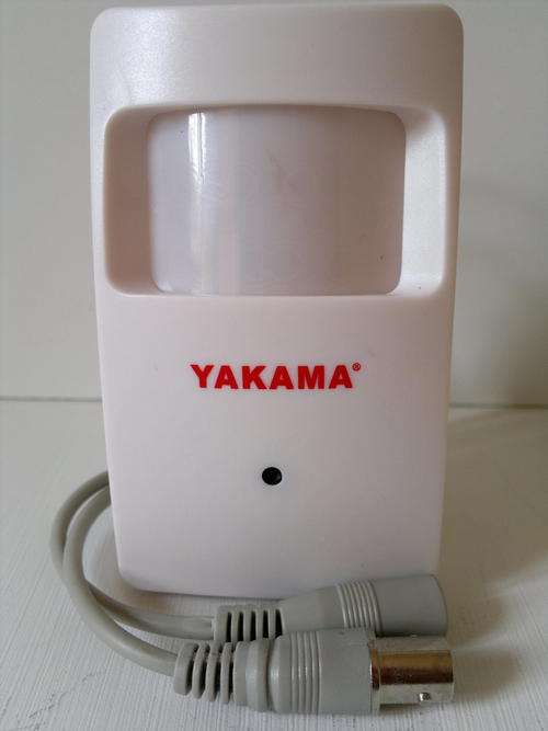 YAKAMA 1/3" COLOR 450 TV-LINE PLASTIC PIR CCTV CAMERA - ONE YEAR WARRANTY