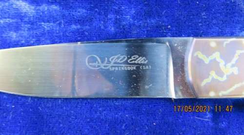 JD Ellis Knife in Carved Wooden Box
