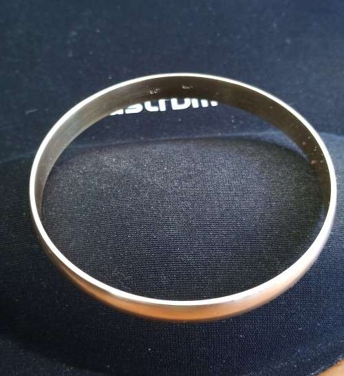 22g Solid D-shaped 9ct Gold Bangle