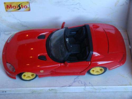 MAISTO..Die Cast Dodge Viper RT/10 (1996)