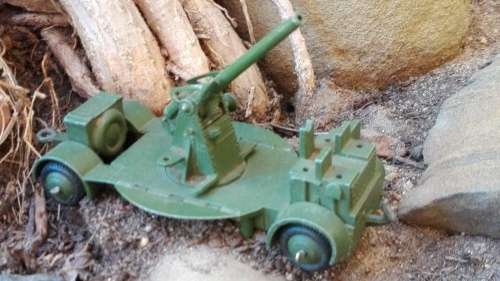 DIE CAST DINKY MECCANO ANTI AIRCRAFT GUN MADE IN ENGLAND