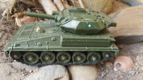 DIE CAST DINKY ALVIS SCORPION/STRIKER TANK-MADE IN ENGLAND