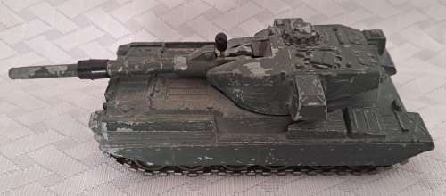 DINKY CHIEFTAN TANK