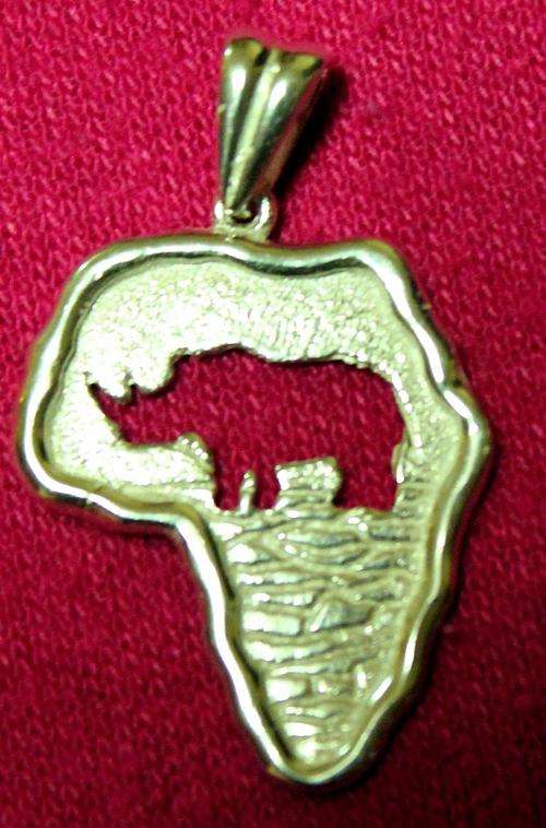 Stunning .925 Silver Africa Rhino Pendant