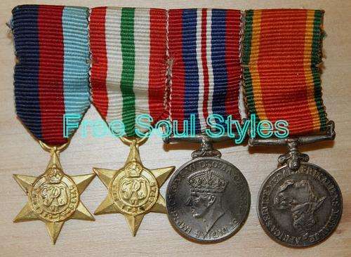 Full Set of WWII Miniature Medals with Star of Italy