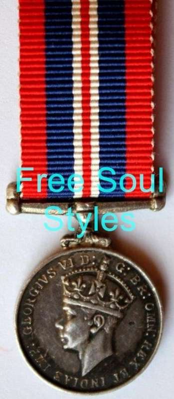 1939 - 1945 Miniature WWII Medal