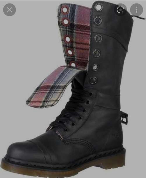 Dr Martin`s fold over boots- rare find