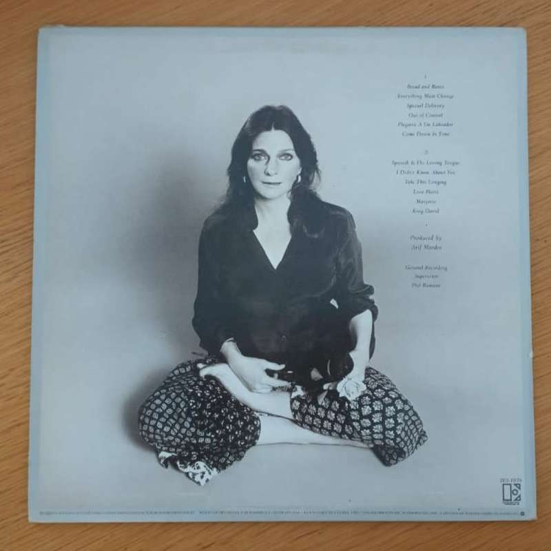 Judy Collins - Bread & Roses LP/Album (1976 Canadian import) VG+/VG+