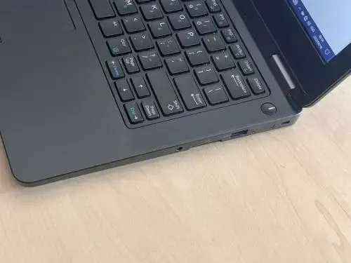 DELL LATITUDE  E5270 CORE i5-6200U 6th GEN, STUNNING ULTRABOOK!!!    6TH GEN INTEL CORE i5-6200U