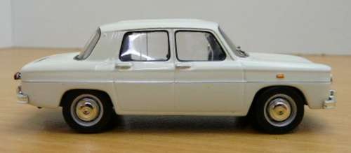 Renault R8 1962/64 1/43 IXO NEW+boxed  #4126 instant wheels
