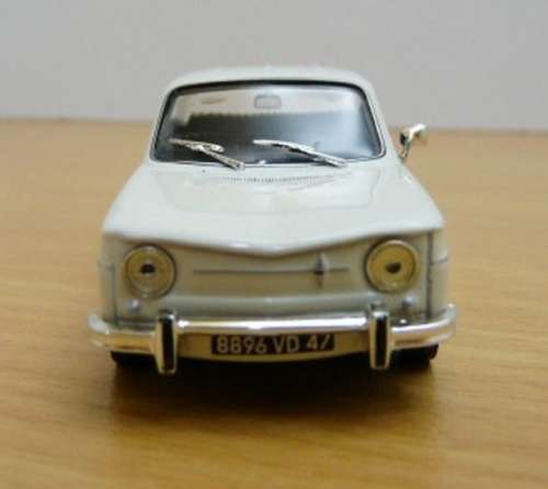 Renault R8 1962/64 1/43 IXO NEW+boxed  #4126 instant wheels