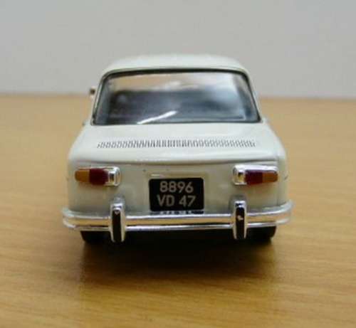 Renault R8 1962/64 1/43 IXO NEW+boxed  #4126 instant wheels