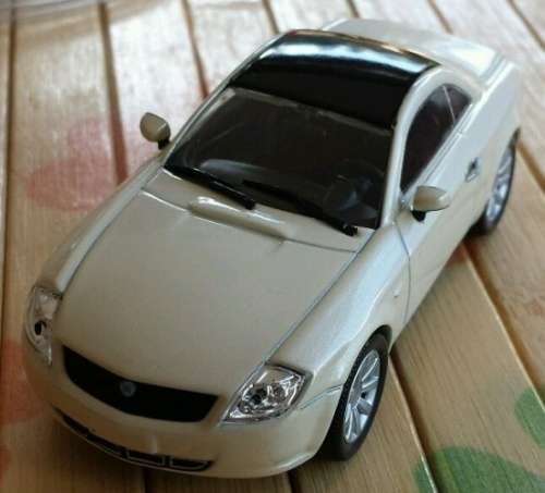 Lancia Nuova Fulvia Coupe 2003 white 1/43 IXO NEWinBlister  #4144 instant wheels