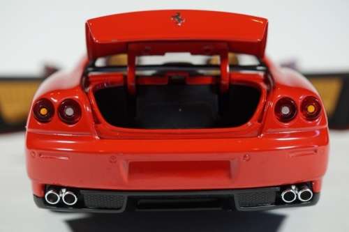 Ferrari 612 Scaglietti 2010 red 1/18 HotWheels NEW+boxed #8962 instant wheels