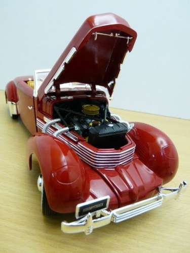 Cord 812 Convertible 1937 red 1/18 ERTL NEW+boxed  #8966 instant wheels