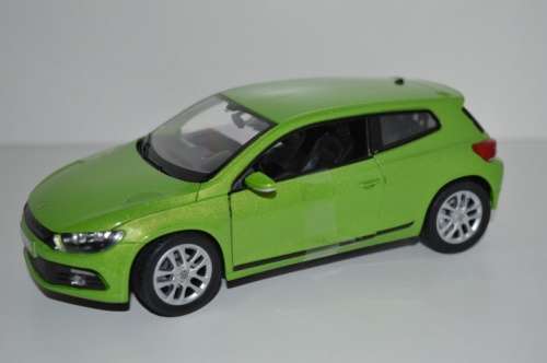 Volkswagen Scirocco Mk.3 2015 green-met 1/24 Welly NEW+boxed  #2133 instant wheels