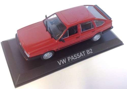 Volkwagen Passat 32B/B2 1985 red 1/43 IXO NEWinBlister  #4178 instant wheels