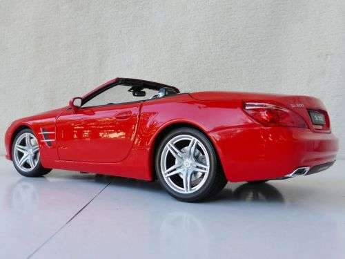 Mercedes-Benz SL 500 (R231) cabrio 2012 red 1/18 Welly NEW+boxed  #8476 instant wheels