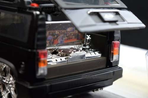 Hummer H2 Custom SUV 2009 black 1/24 Jada NEW+boxed  #2137 instant wheels