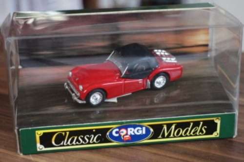Triumph TR 3 convertible 1955 red 1/43 Corgi NEW+boxed  #4206 instant wheels