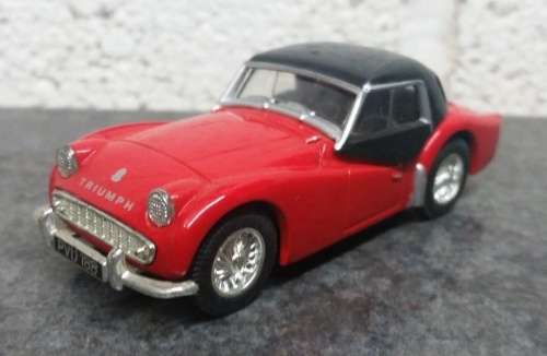 Triumph TR 3 convertible 1955 red 1/43 Corgi NEW+boxed  #4206 instant wheels
