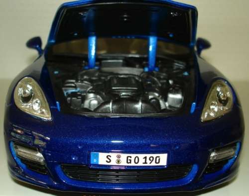 Porsche Panamera Turbo 2009 blue-met 1/18 Maisto NEW+boxed  #8952 instant wheels