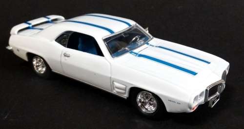 Pontiac Firebird Trans Am 1969 white 1/43 RoadSignature NEW+boxed  #4258 instant wheels