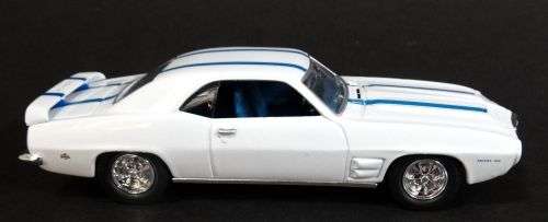 Pontiac Firebird Trans Am 1969 white 1/43 RoadSignature NEW+boxed  #4258 instant wheels