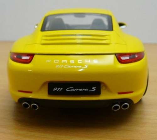 Porsche 911 (991) Carrera S 2011 yellow 1/24 Welly NEW+boxed  #2145 instant wheels