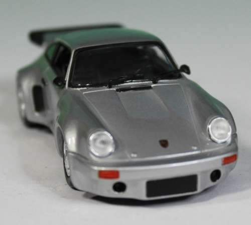 Porsche 911 RSR 3.0L 1/43 Revell NEW+showcased  #4173 instant wheels